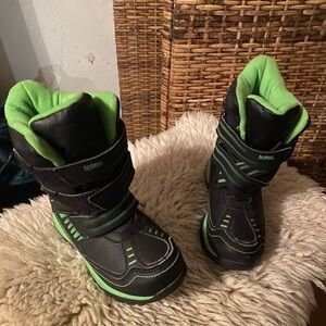Snow Boots Made by TOTES